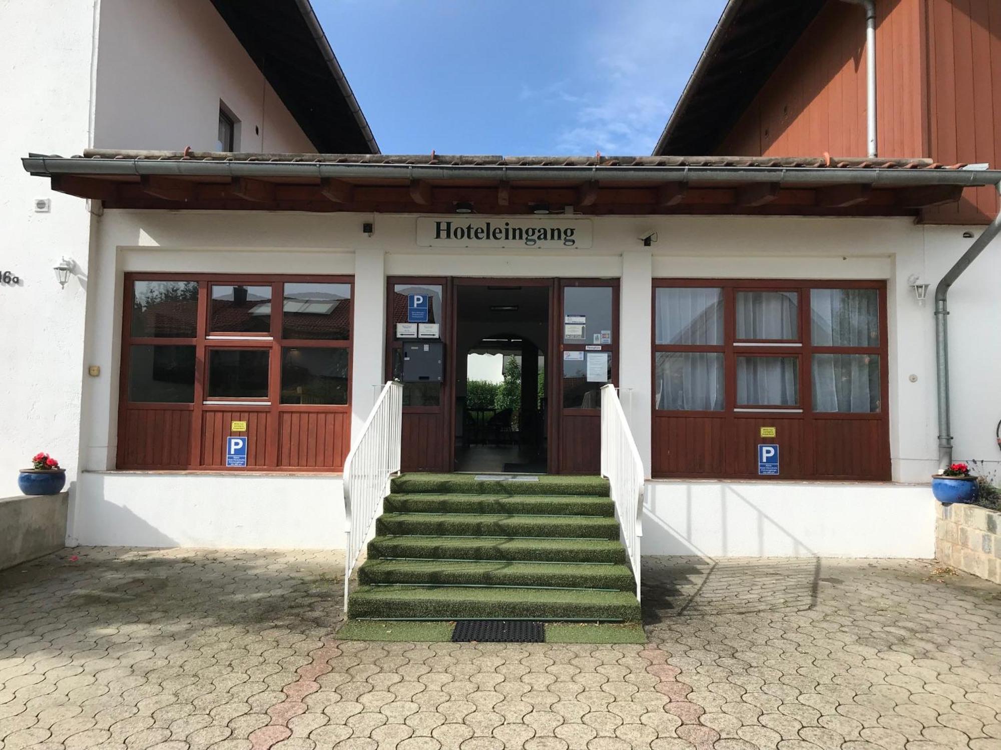 Abendruhe Hotel - Kontaktloser Check In Oberhaching Kültér fotó
